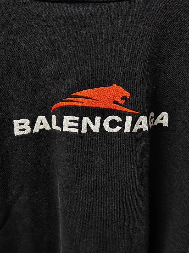 Balenciaga Balenciaga Tiger Embroidery Logo Sweatshirt Size US M / EU 48-50 / 2 - 3 Thumbnail
