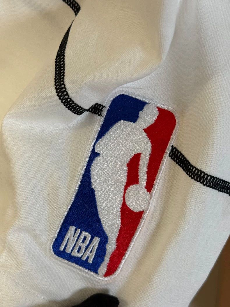 Louis Vuitton Louis Vuitton NBA Collaboration Basketball Short Sleeve T-shirt Size US L / EU 52-54 / 3 - 4 Thumbnail