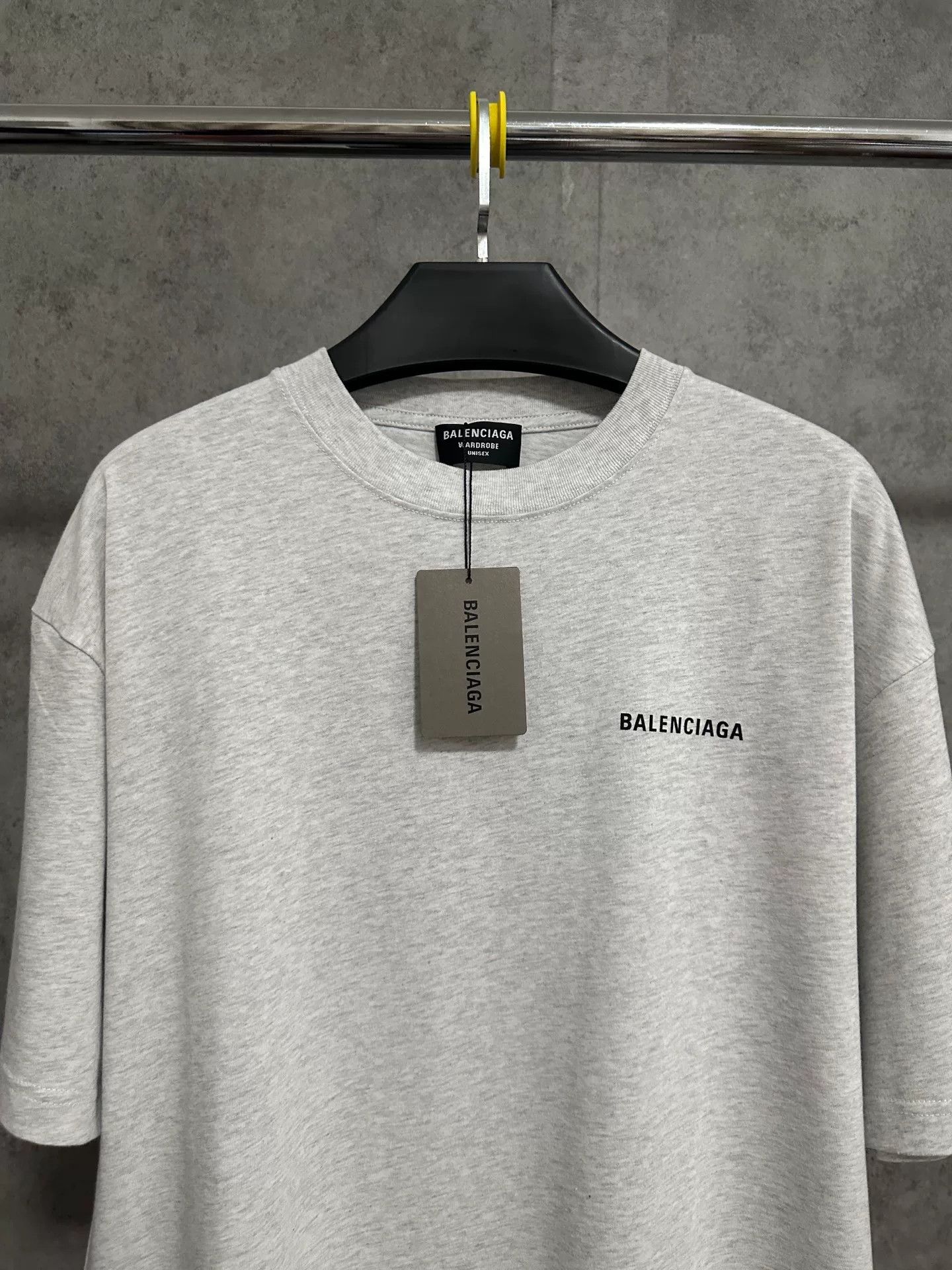 Balenciaga Balenciaga Grey Short Sleeve Logo T-Shirt Size US M / EU 48-50 / 2 - 2 Thumbnail