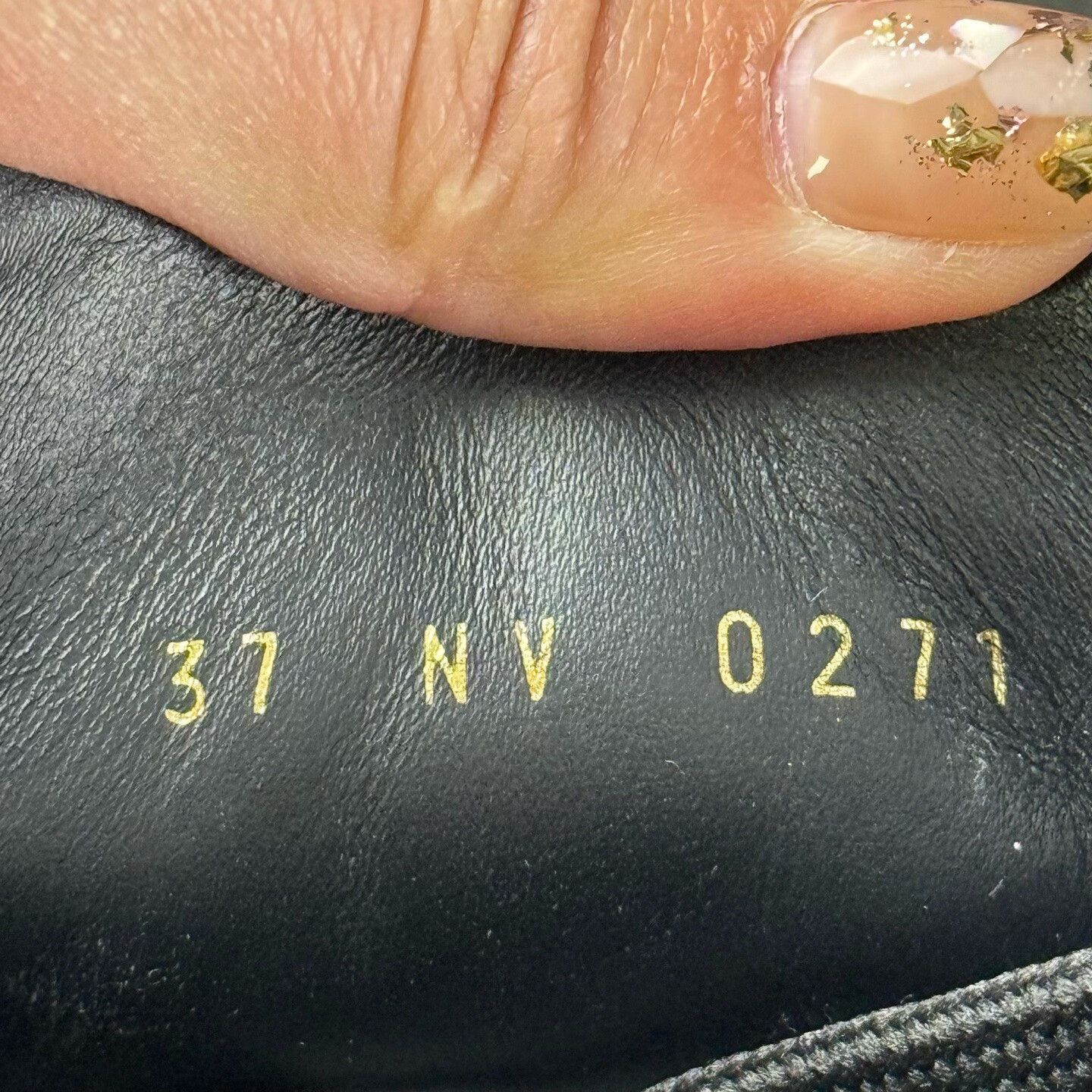 Louis Vuitton Louis Vuitton Black and White High-Top Sneakers Size US 6 / IT 36 - 7 Thumbnail