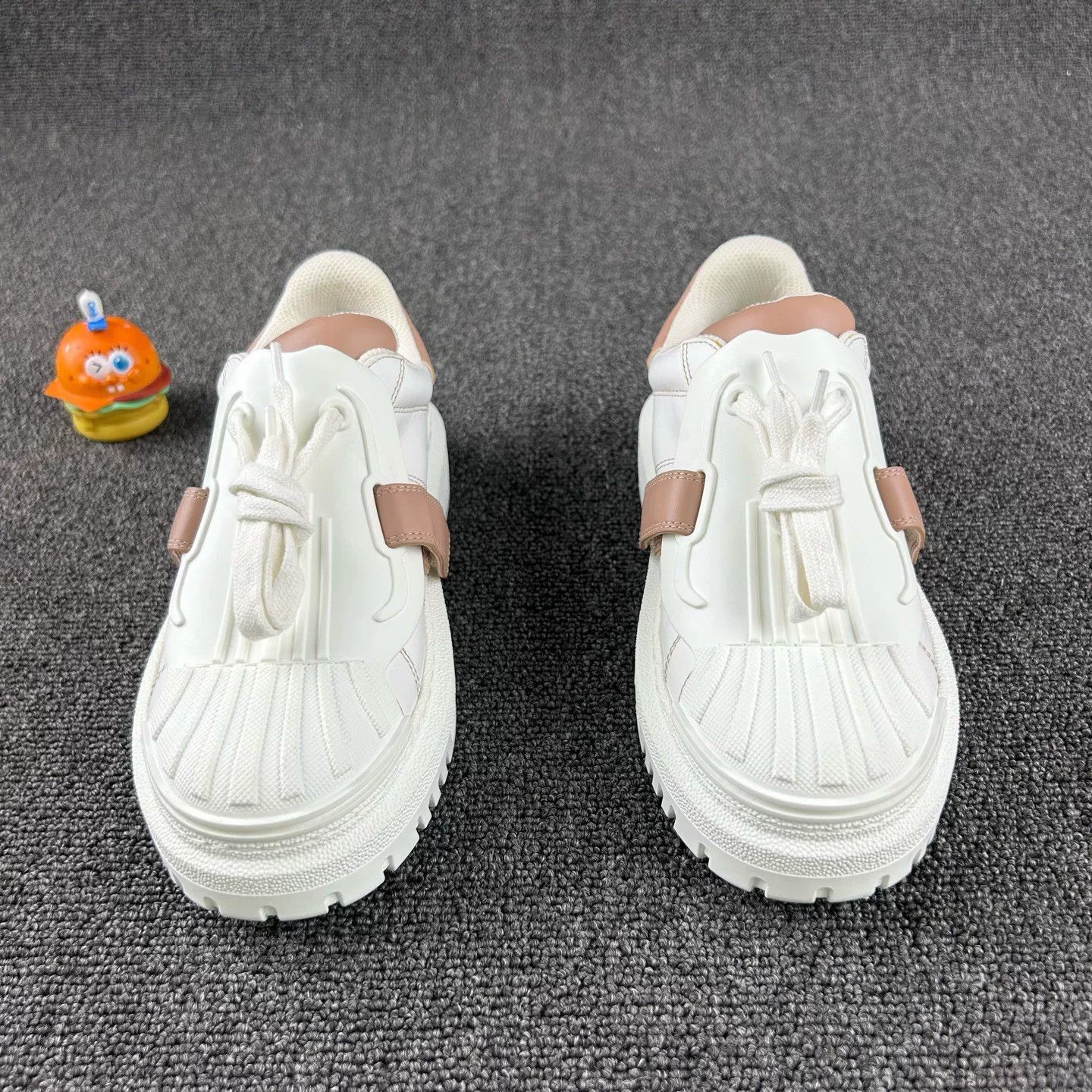 Dior Dior White and Pink Shell Sneakers Size US 5 / IT 35 - 2 Thumbnail