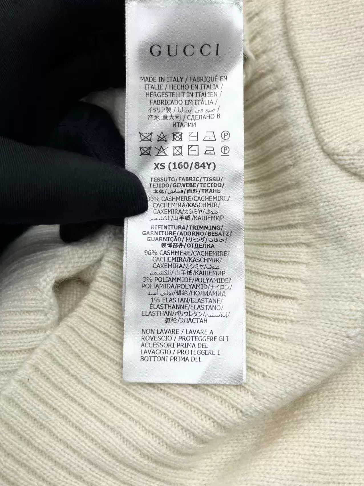 Gucci gucci ivory cashmere short cardigan with gold buttons Size XS / US 0-2 / IT 36-38 - 5 Thumbnail