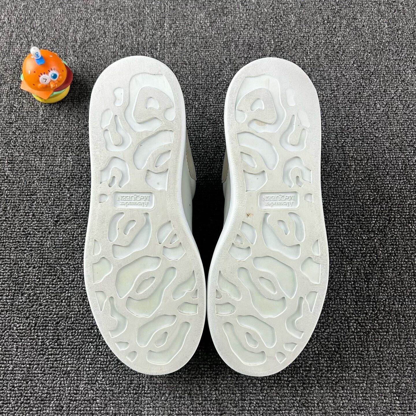 Alexander McQueen Alexander McQueen White Sneakers Size 37.5 Size US 6.5 / IT 36.5 - 6 Thumbnail
