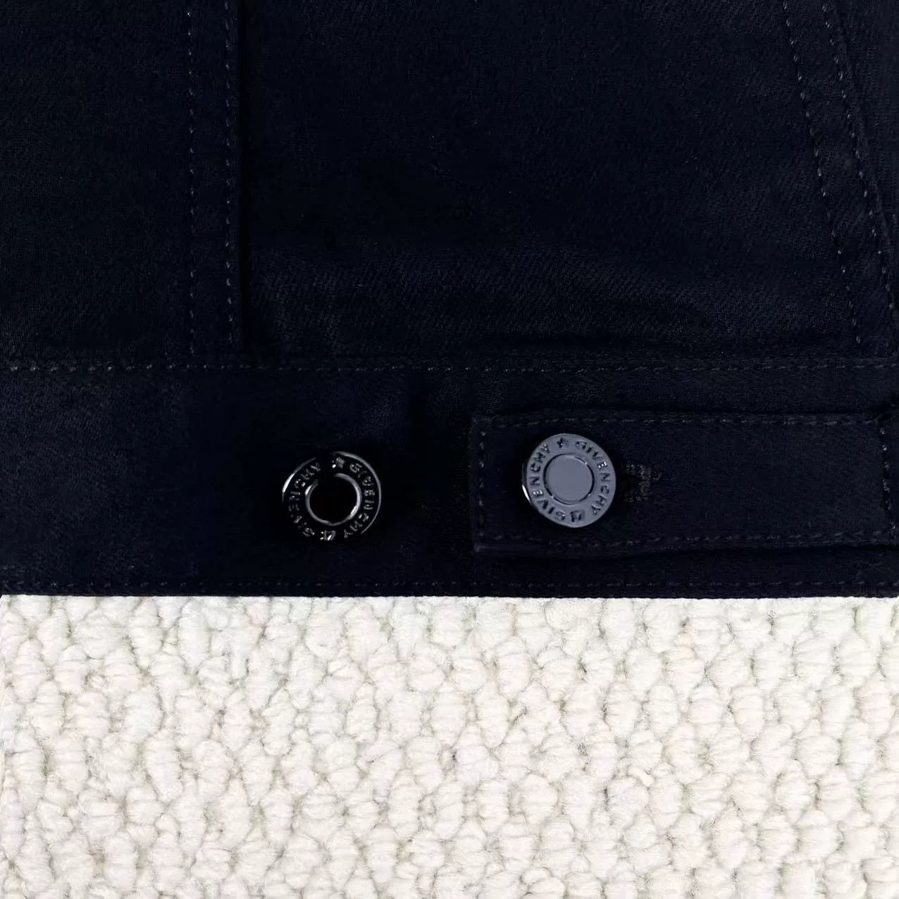 Givenchy givenchy black denim jacket with leather sleeves Size US S / EU 44-46 / 1 - 4 Thumbnail