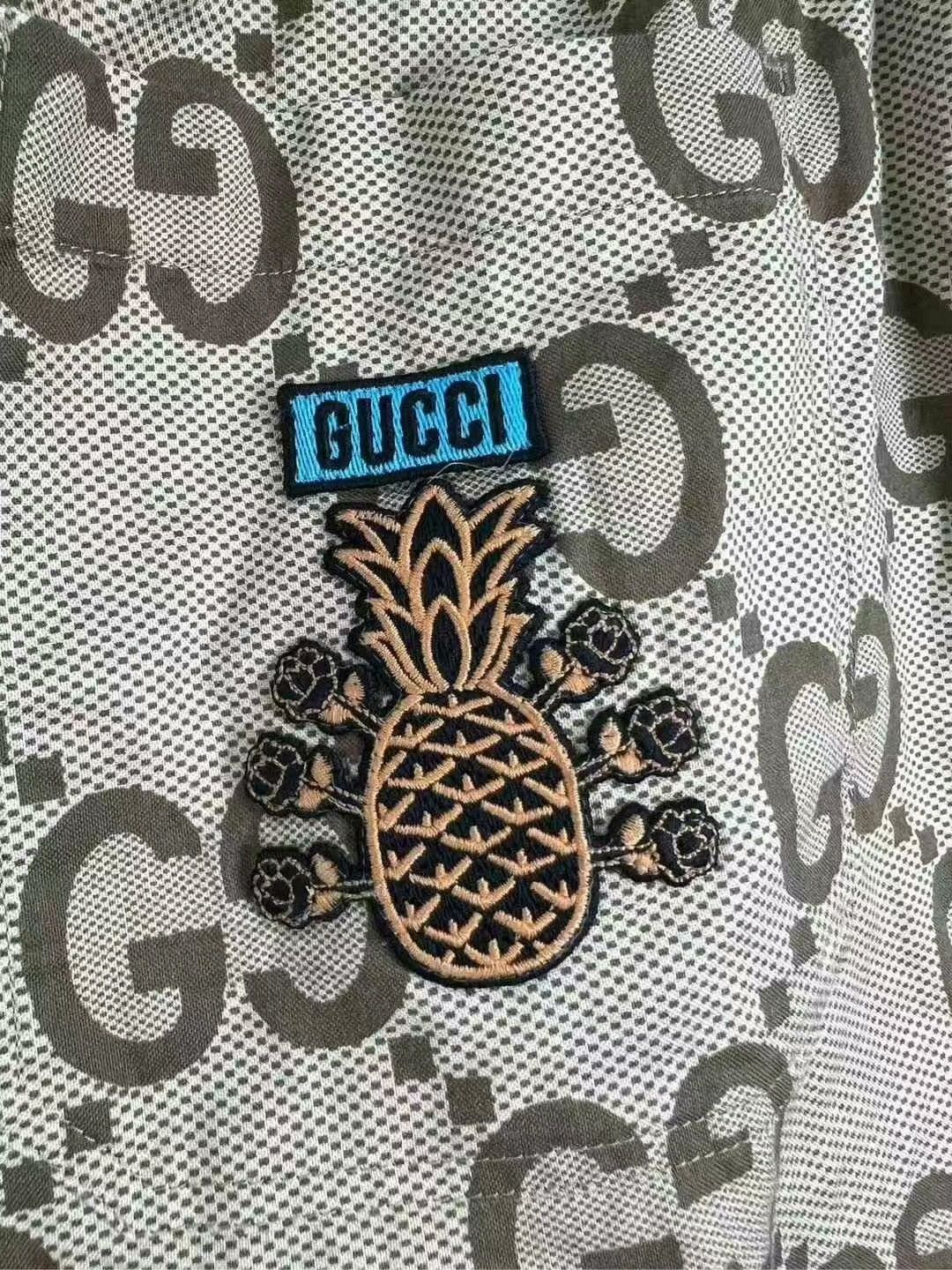 Gucci gucci logo print shorts in excellent condition Size US 42 / EU 58 - 3 Thumbnail