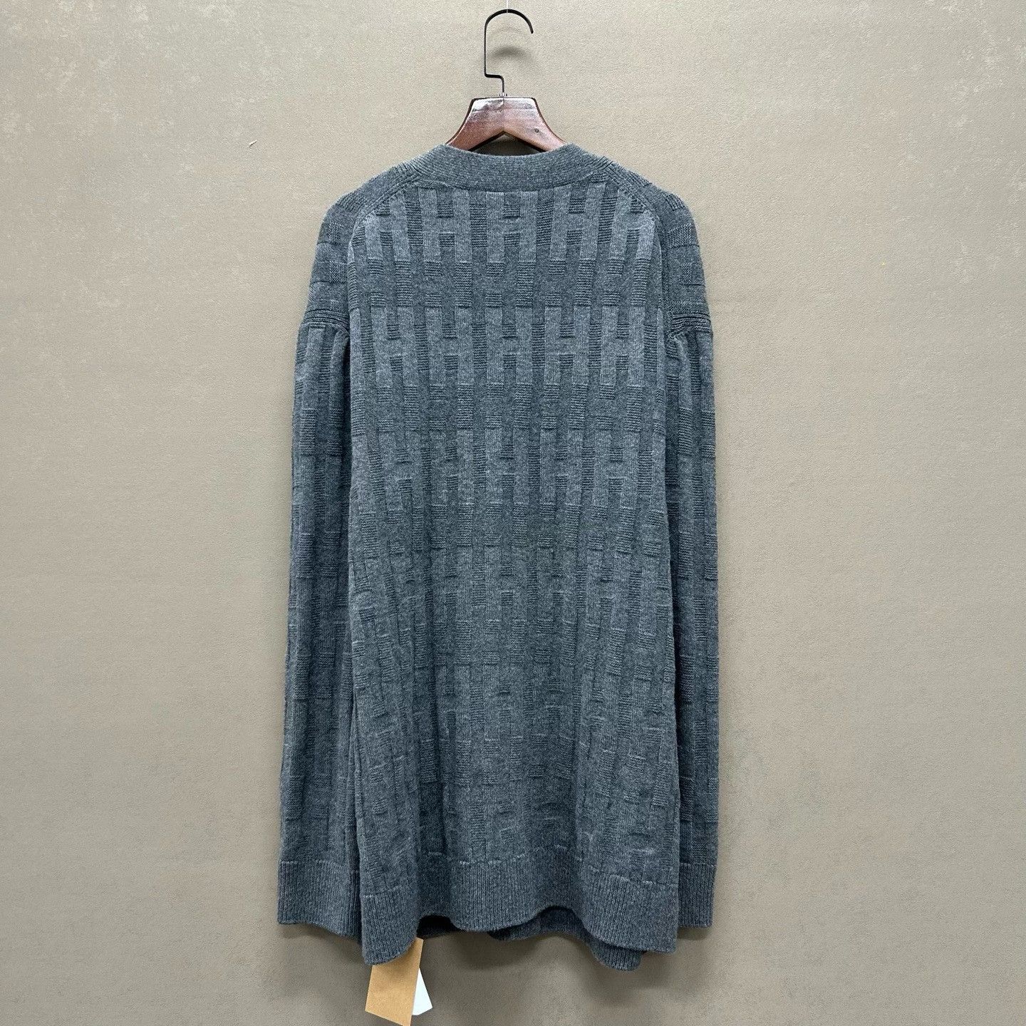 Hermes gray cashmere cardigan by hermes Size M / US 6-8 / IT 42-44 - 2 Thumbnail