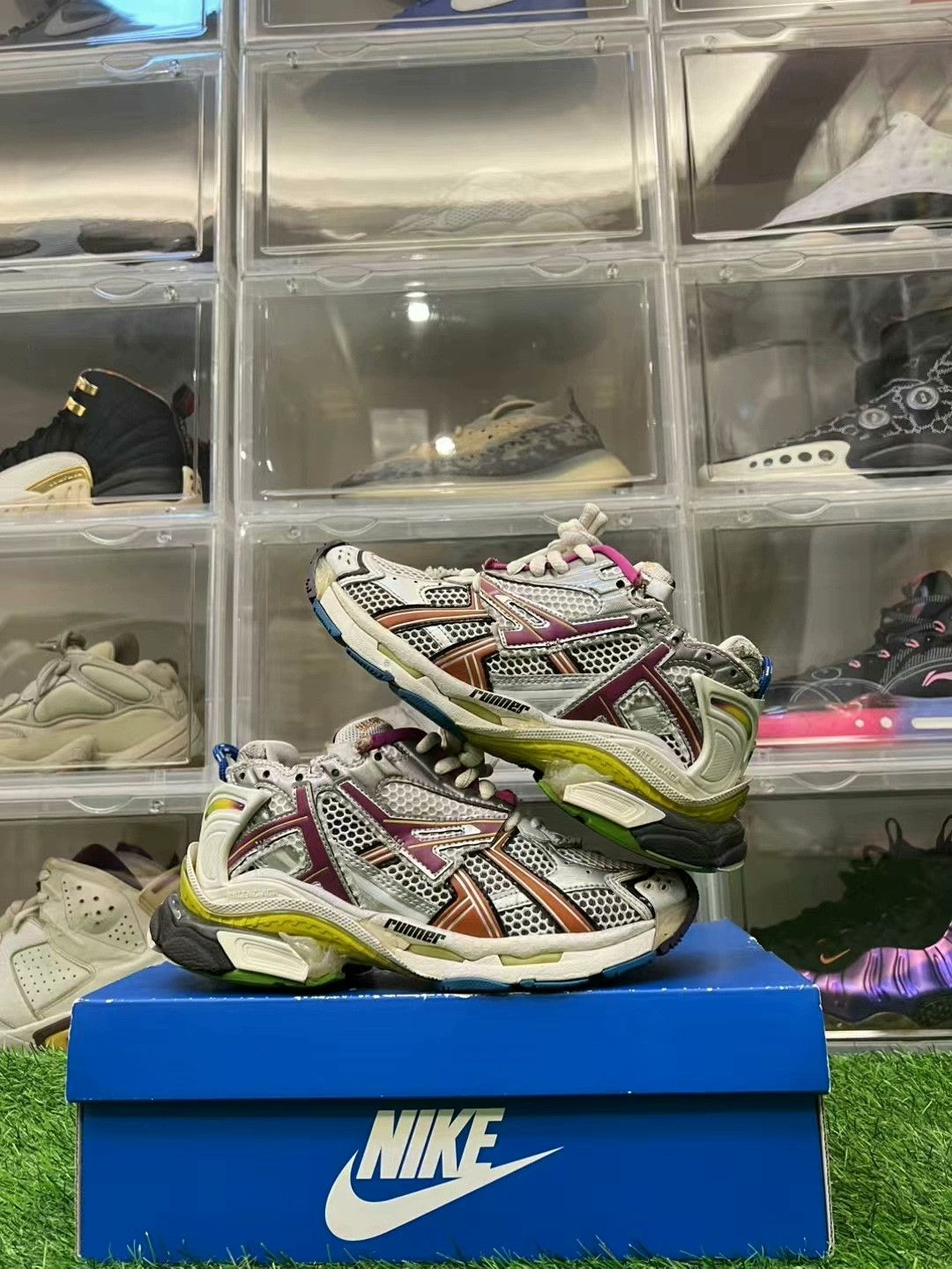 Balenciaga Balenciaga Runner Colorful Dad Sneakers Size 35 Size US 5 / IT 35 - 3 Thumbnail