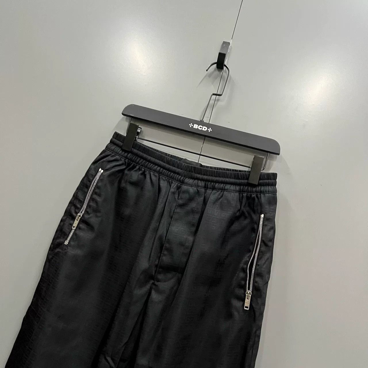 Givenchy Givenchy Black Logo Print Long Pants Size US 36 / EU 52 - 3 Thumbnail