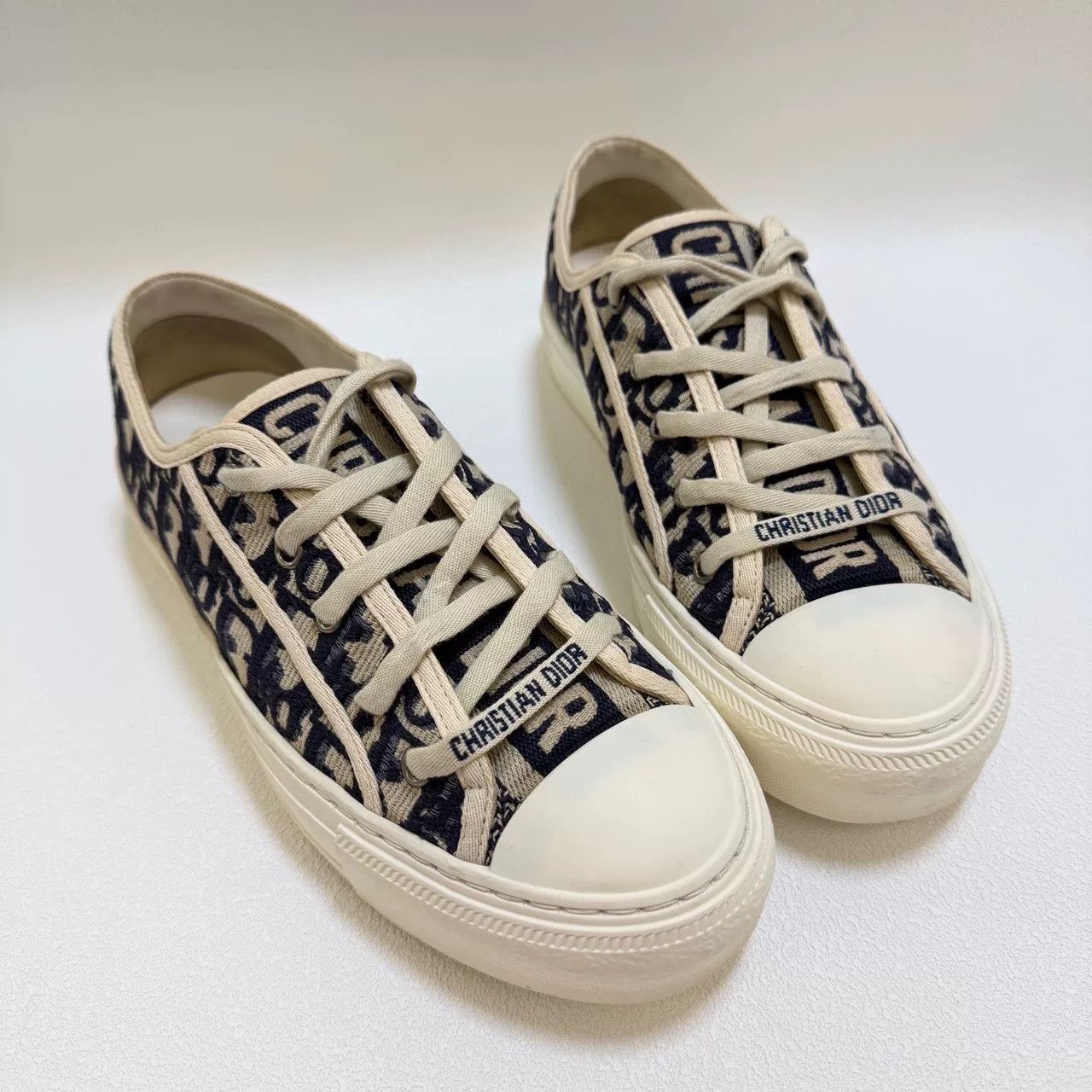 Dior dior walk'n'dior embroidered canvas sneakers Size US 9 / IT 39 - 3 Thumbnail