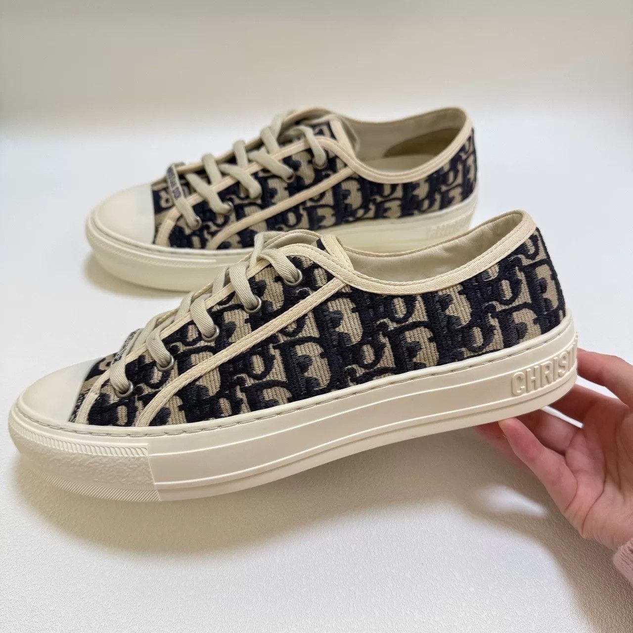 Dior dior walk'n'dior embroidered canvas sneakers Size US 9 / IT 39 - 7 Thumbnail