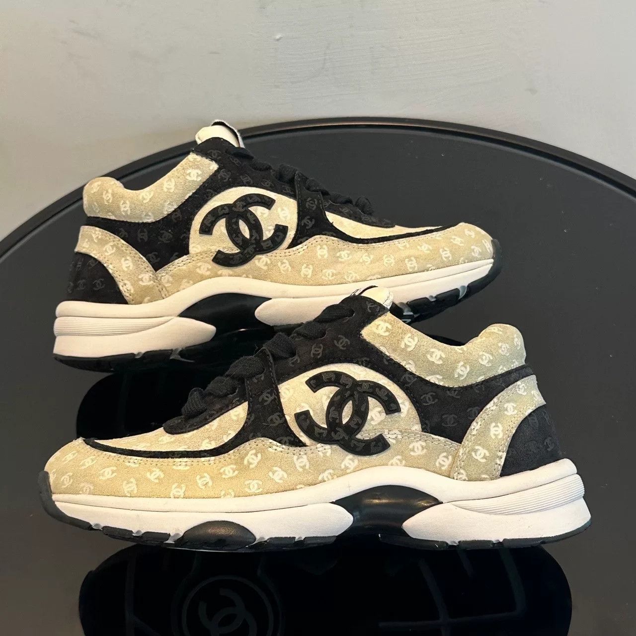 Chanel chanel logo printed low-top sneakers Size US 6 / IT 36 - 3 Thumbnail