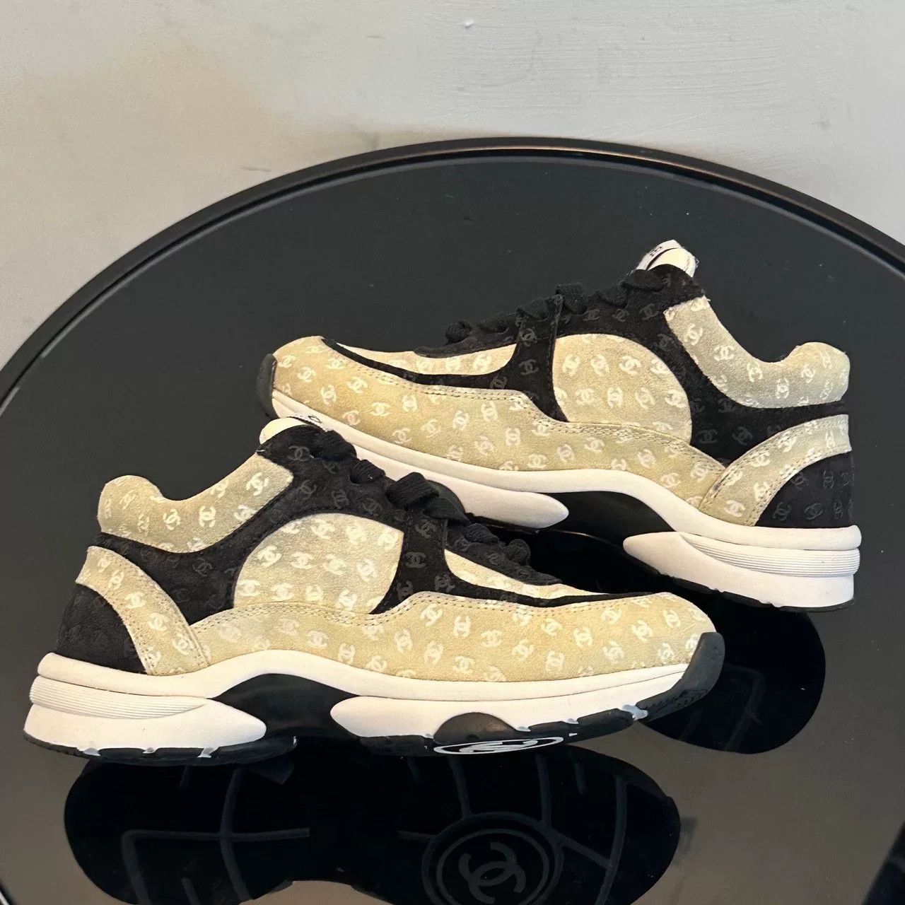 Chanel chanel logo printed low-top sneakers Size US 6 / IT 36 - 4 Thumbnail