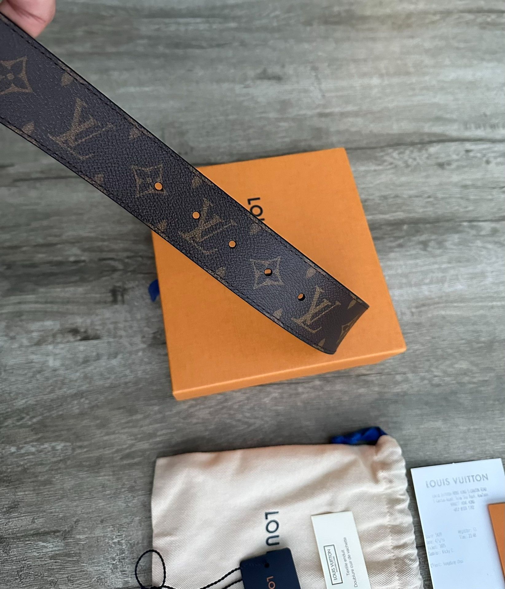 Louis Vuitton louis vuitton logo leather belt for men Size ONE SIZE - 7 Thumbnail