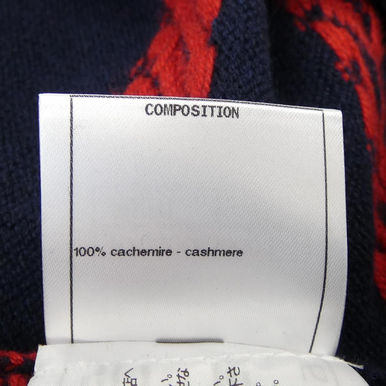 Chanel Chanel Chanel P70306K10003 100% Cashmere Knitwear Others Tops P70306K10003 DUTY FREE for USA Size ONE SIZE - 3 Thumbnail