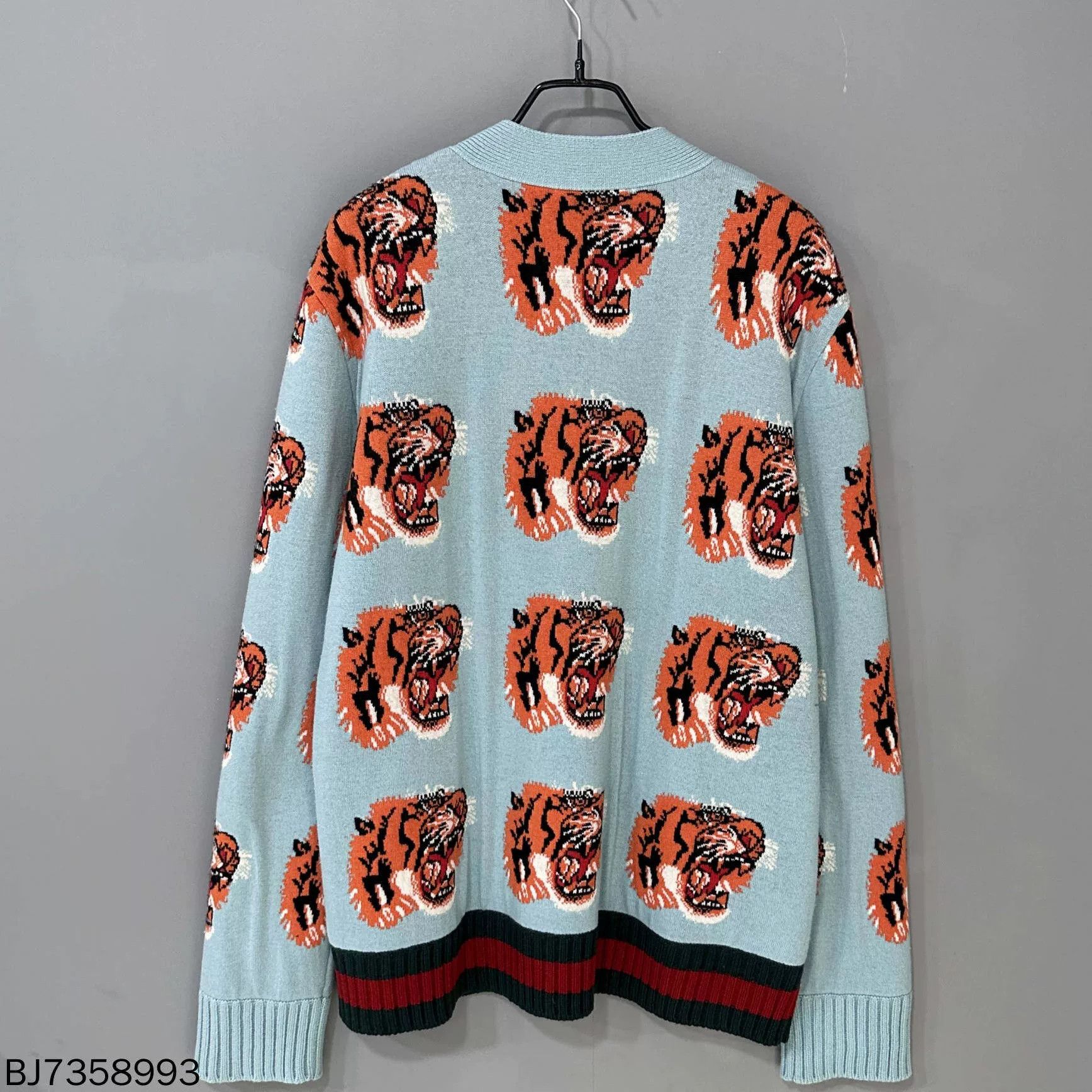Gucci blue tiger logo cardigan by gucci Size US XXL / EU 58 / 5 - 3 Thumbnail