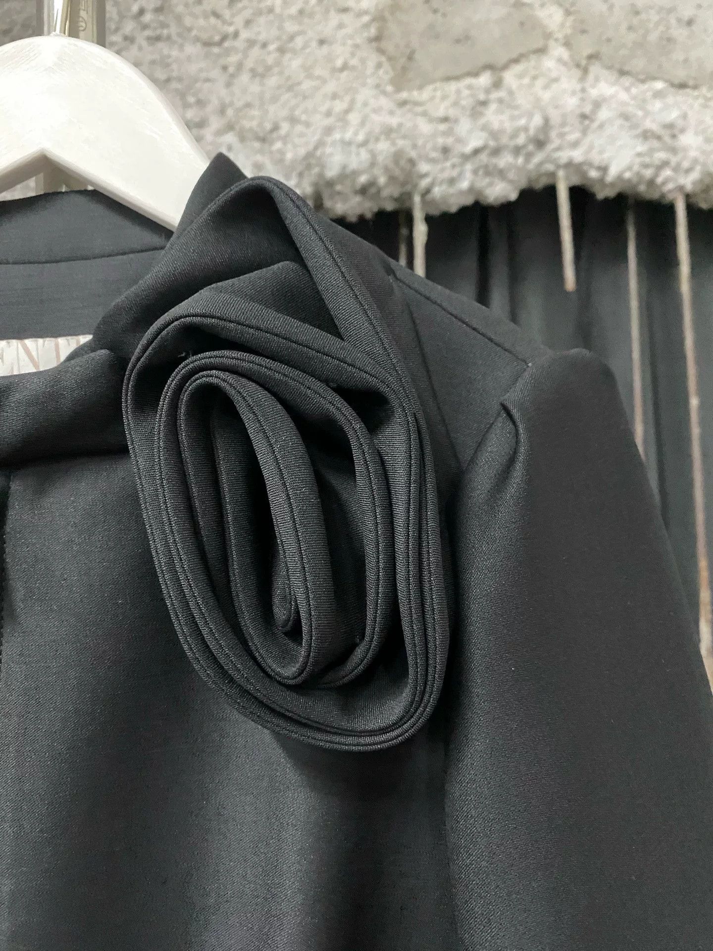 Valentino black wool zip coat by Valentino Size US M / EU 48-50 / 2 - 5 Thumbnail