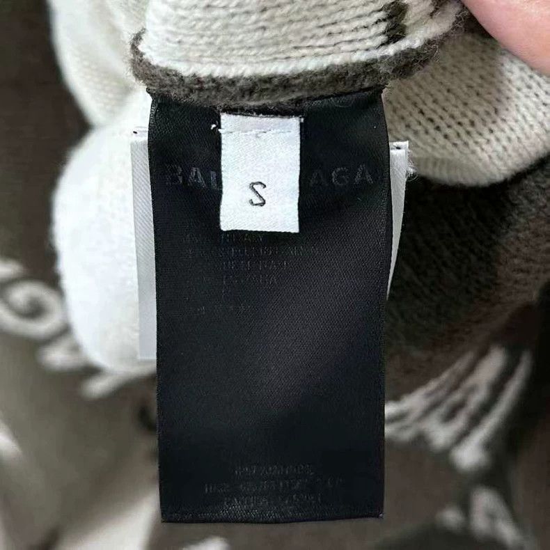 Balenciaga Balenciaga Brown Knit Logo Sweater Size US S / EU 44-46 / 1 - 4 Thumbnail