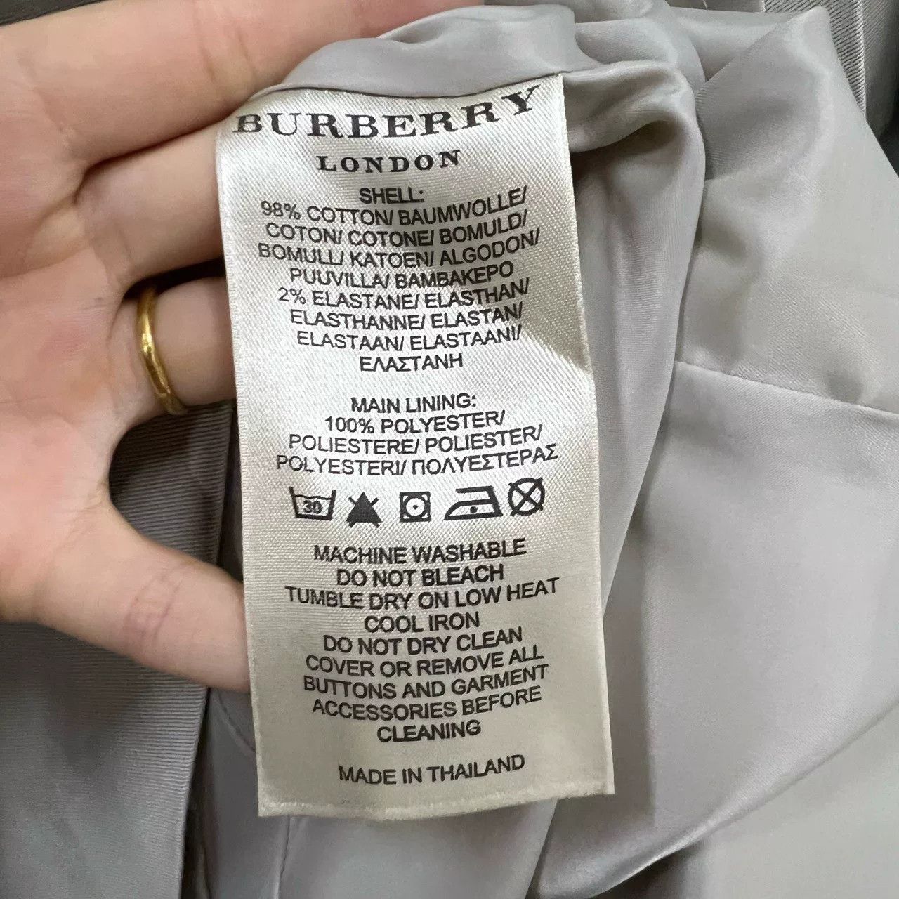 Burberry Beige Trench Coat Size 40