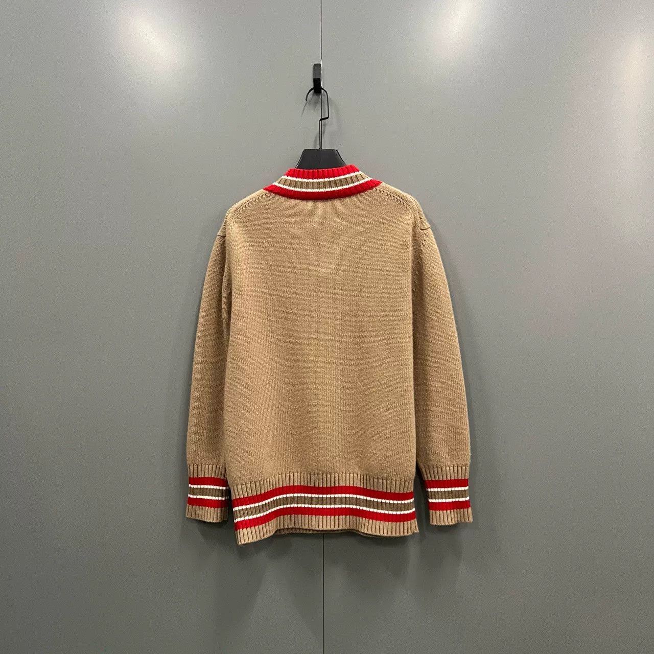 Burberry Burberry V-neck Striped Knit Sweater Size US S / EU 44-46 / 1 - 2 Thumbnail