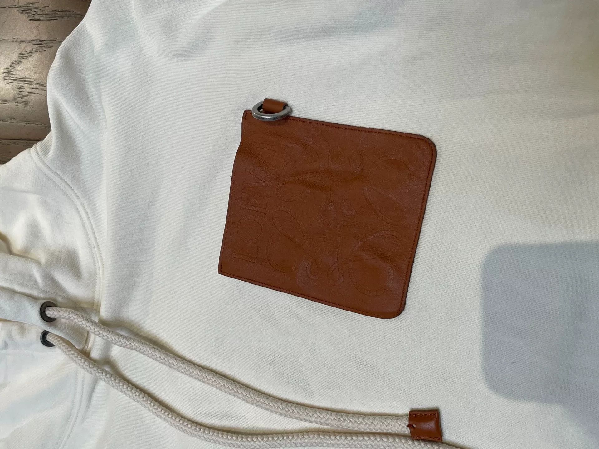 Loewe Loewe Beige Logo Pocket Hoodie L Size US L / EU 52-54 / 3 - 2 Thumbnail