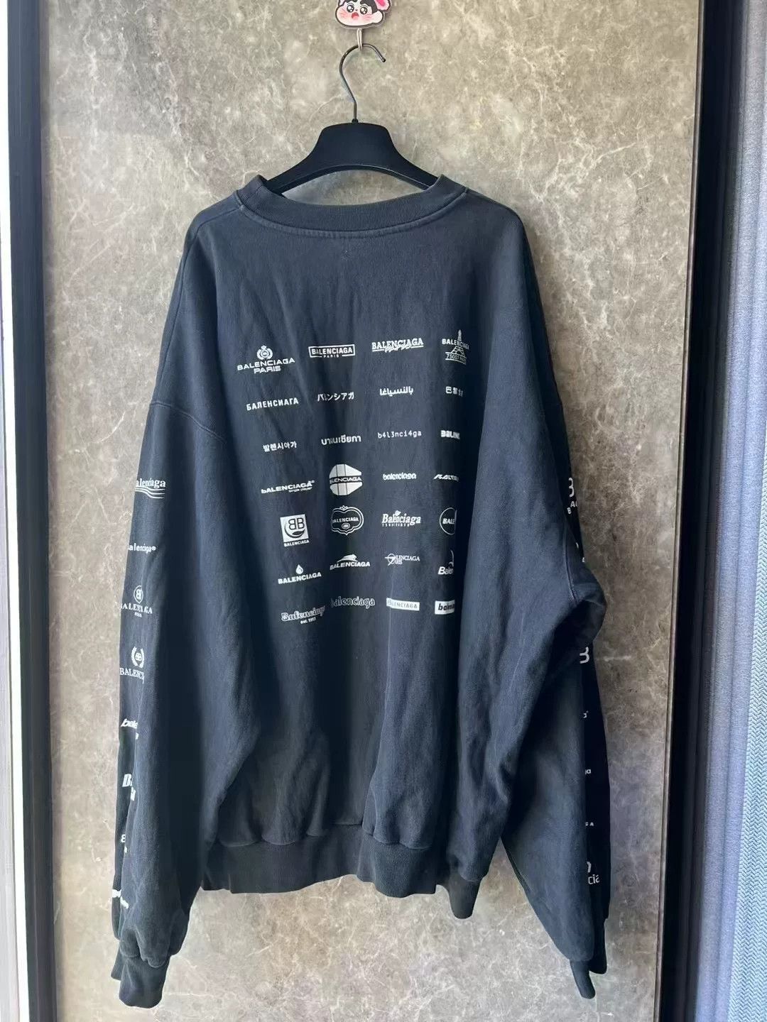 Balenciaga Balenciaga All-Over Logo Sweatshirt Size US M / EU 48-50 / 2 - 2 Thumbnail