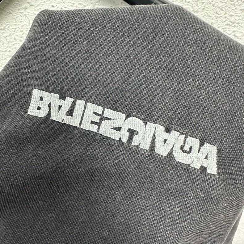 Balenciaga Balenciaga Washed Black Inverted Logo Tee Size US M / EU 48-50 / 2 - 5 Thumbnail