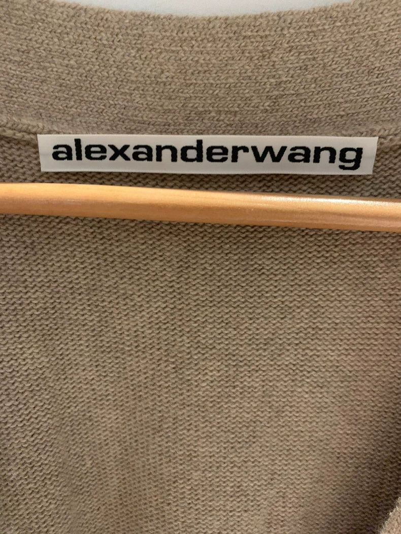 Alexander Wang Alexanderwang Beige V-Neck Knit Cardigan Size US S / EU 44-46 / 1 - 3 Thumbnail