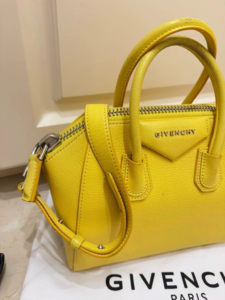 Givenchy Givenchy Medium Yellow Leather Bag Size ONE SIZE - 2 Thumbnail