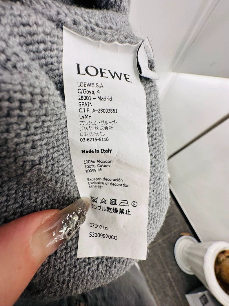 Loewe LOEWE Logo Round Neck Sweater Size US S / EU 44-46 / 1 - 5 Thumbnail