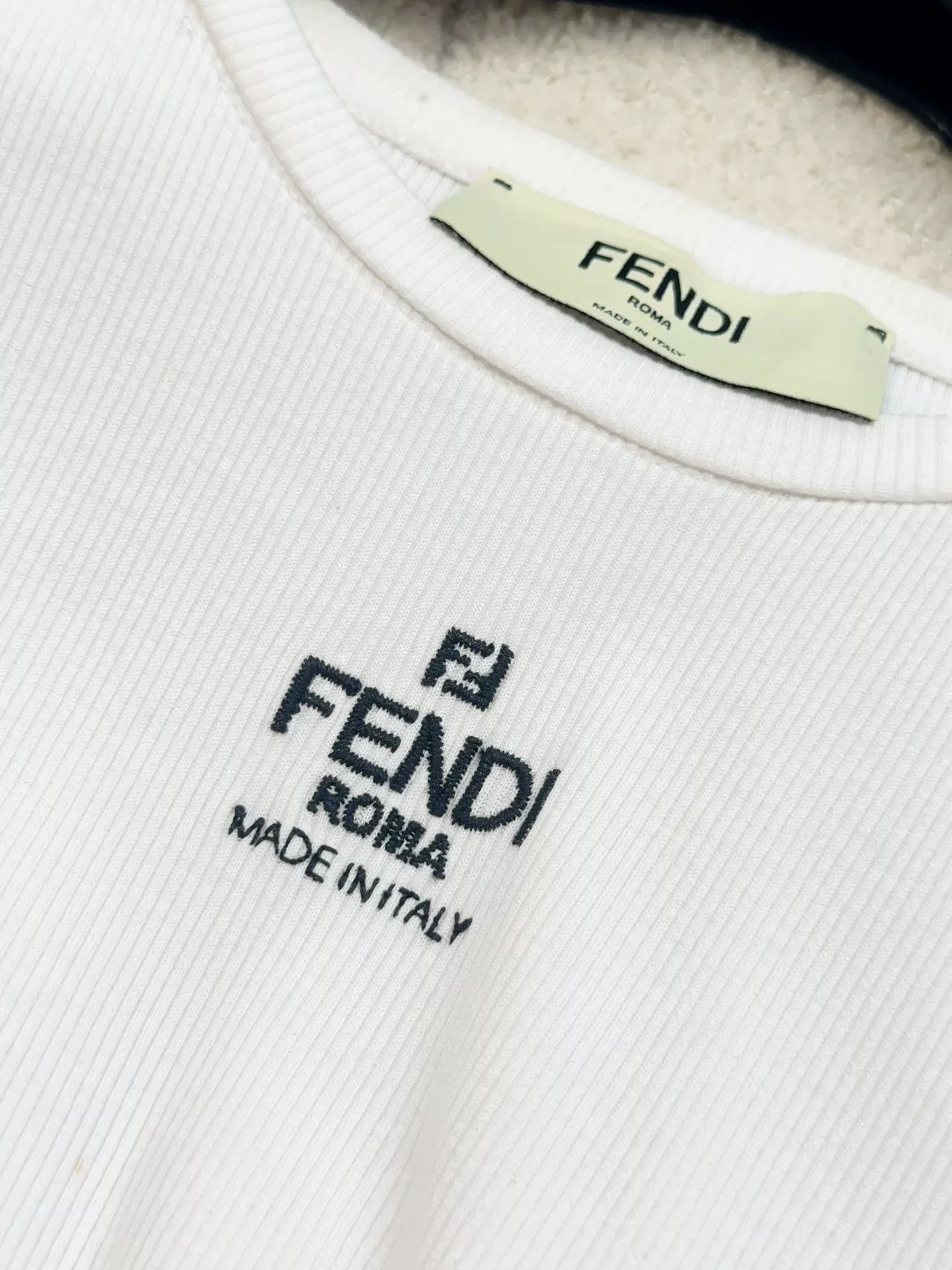 Fendi Fendi White Short Sleeve Knit Top Size US M / EU 48-50 / 2 - 3 Thumbnail