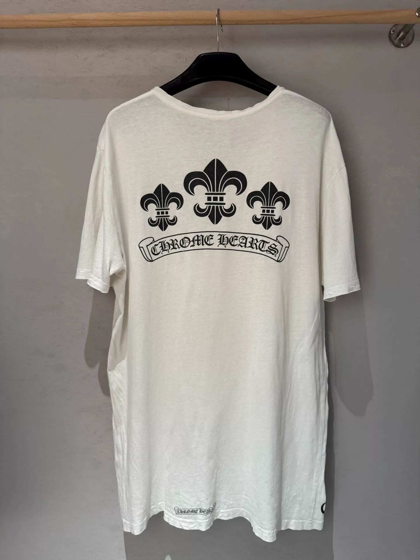 Chrome Hearts Chrome Hearts White V-Neck Short Sleeve Size US XL / EU 56 / 4 - 2 Thumbnail