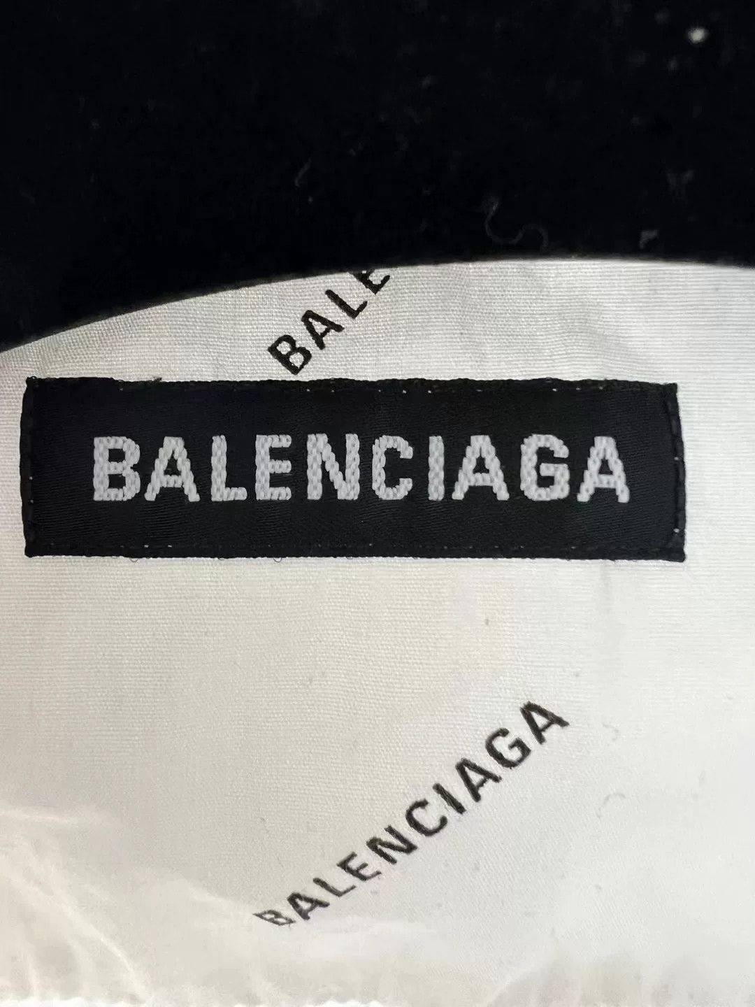 Balenciaga Balenciaga All-over Logo Shirt Size US S / EU 44-46 / 1 - 3 Thumbnail