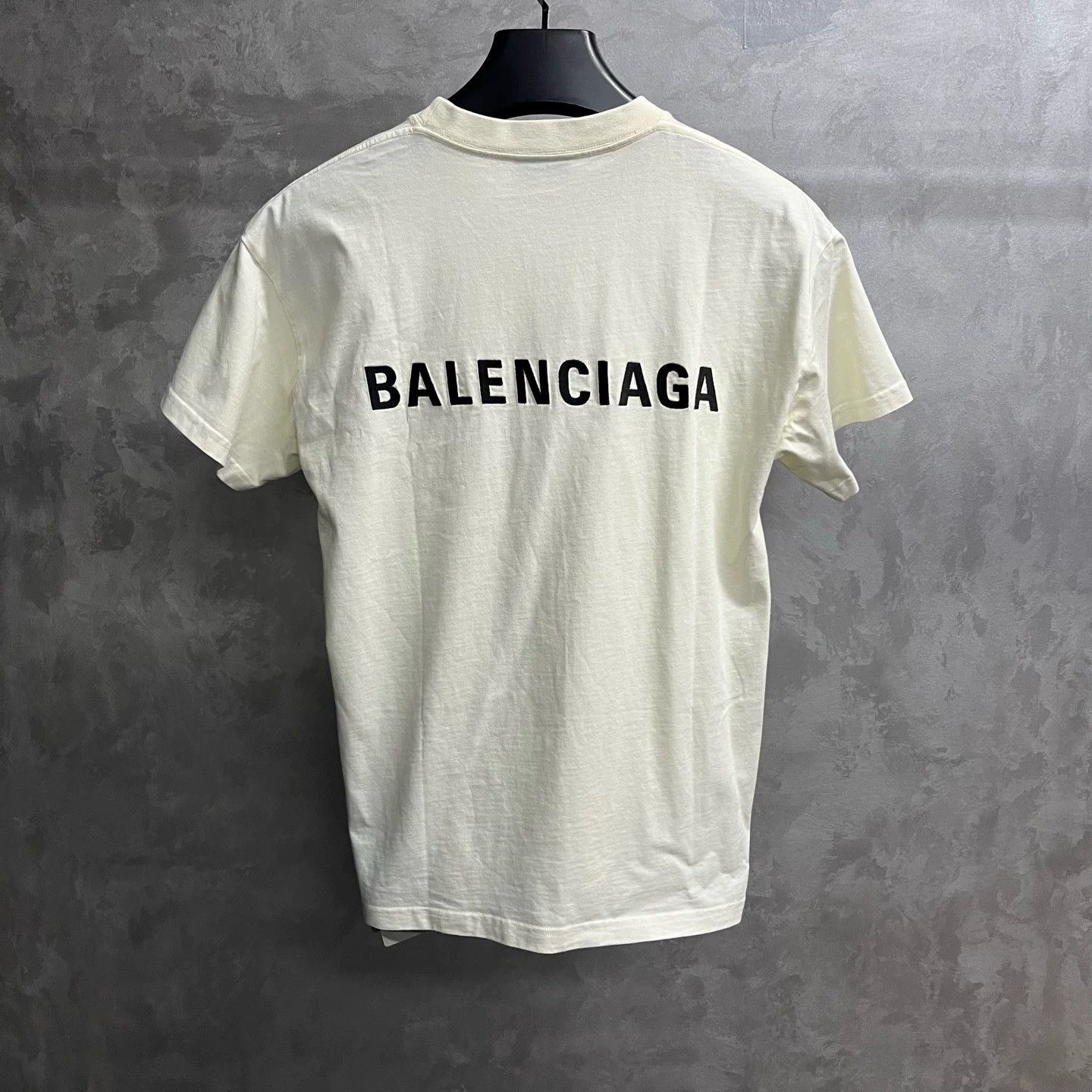 Balenciaga Balenciaga Beige Logo Print Oversized T-shirt Size US XXS / EU 40 - 5 Thumbnail