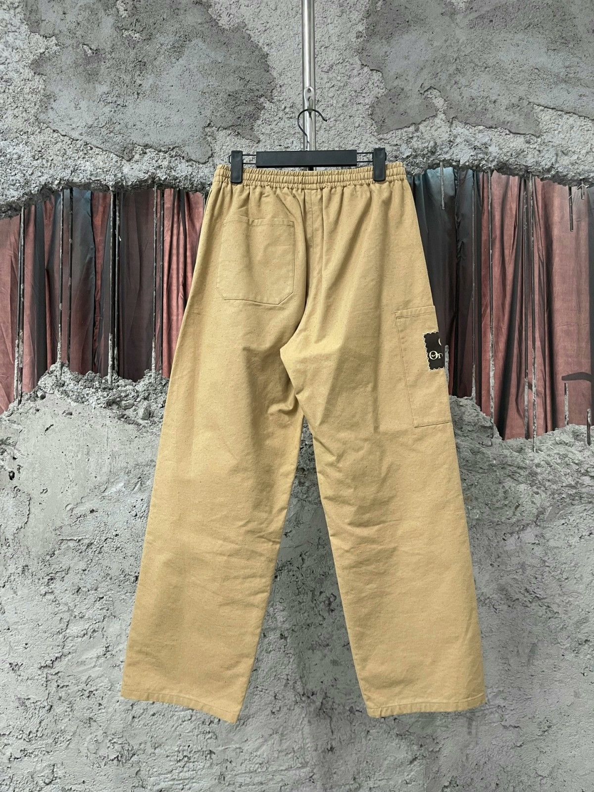 Gucci Gucci Beige Casual Pants Size 44 Size US 44 / EU 60 - 2 Thumbnail