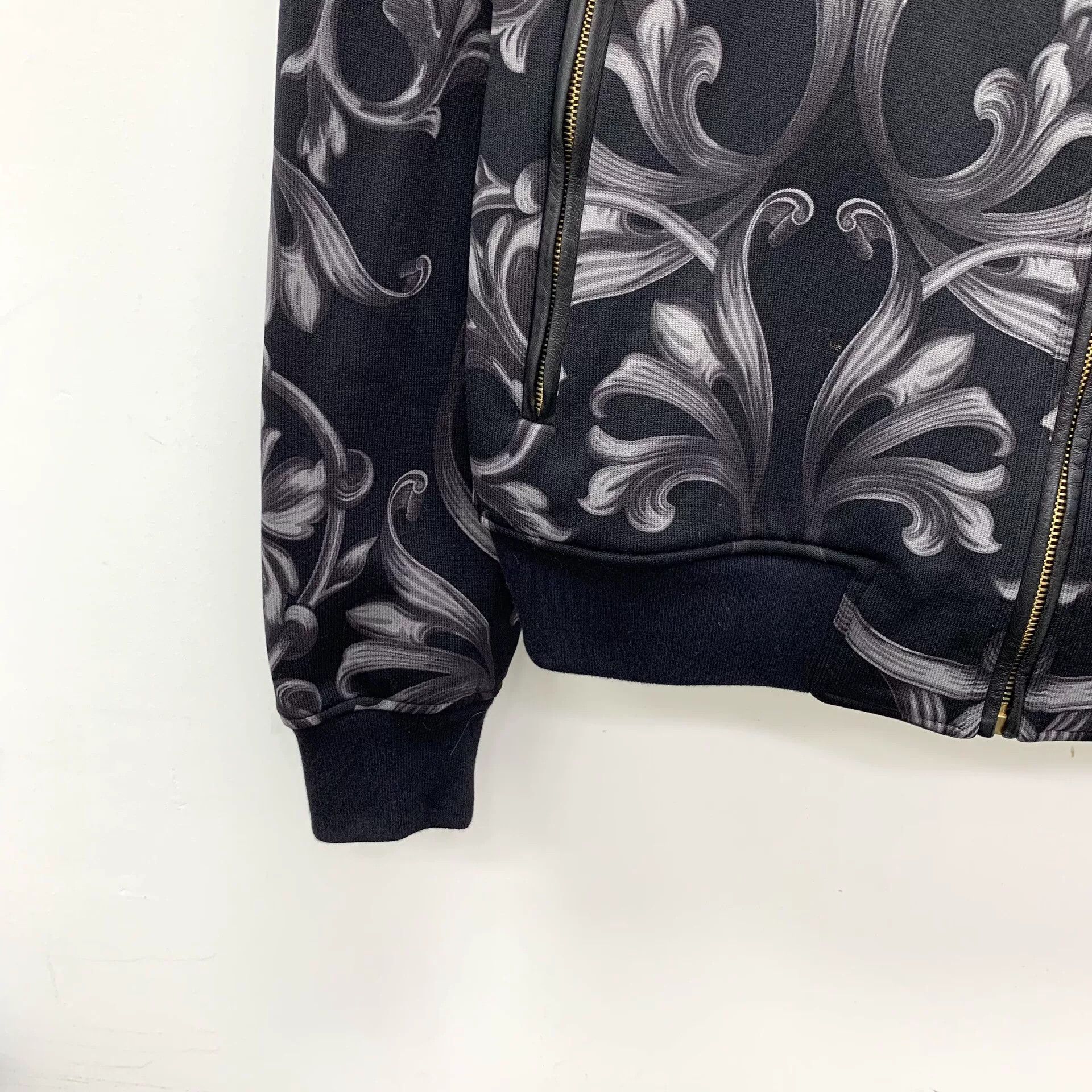Versace Versace Floral Print Zip Hoodie Size US M / EU 48-50 / 2 - 4 Thumbnail