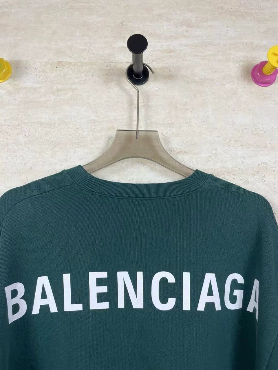 Balenciaga Balenciaga Green Back Logo Sweatshirt Size US S / EU 44-46 / 1 - 3 Thumbnail