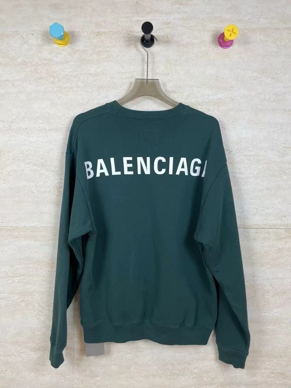 Balenciaga Balenciaga Green Back Logo Sweatshirt Size US S / EU 44-46 / 1 - 2 Thumbnail