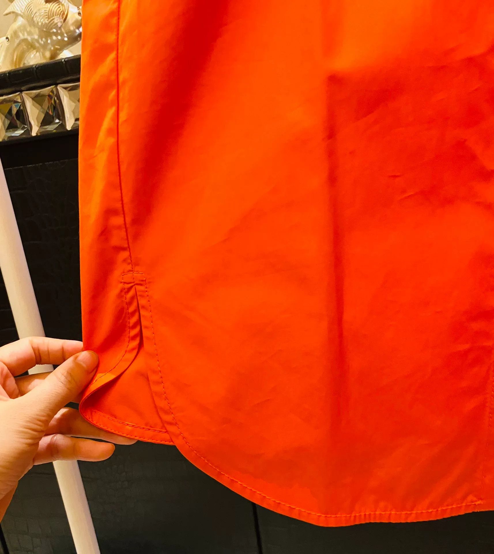 Chanel elegant orange sleeveless shirt with bow Size US S / EU 44-46 / 1 - 6 Thumbnail