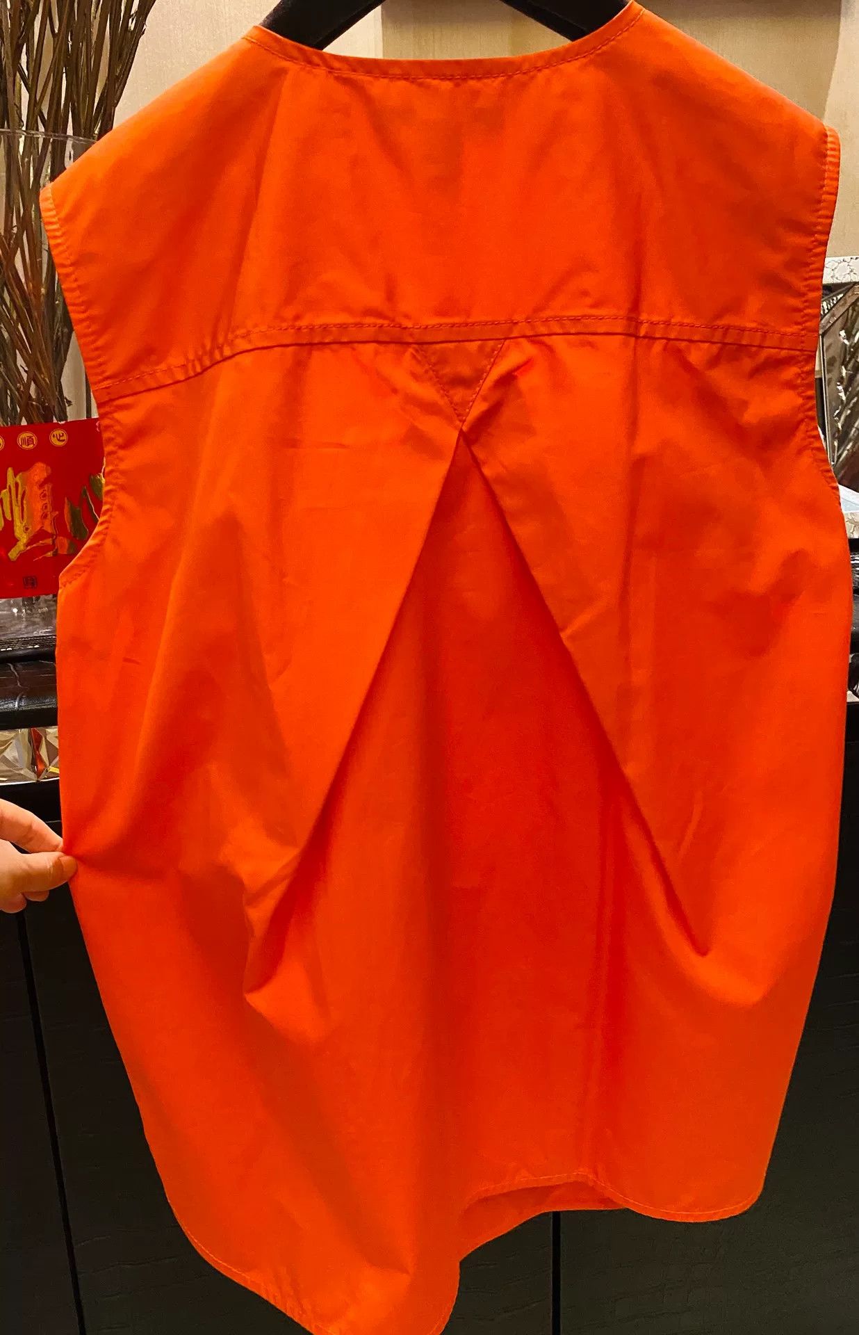 Chanel elegant orange sleeveless shirt with bow Size US S / EU 44-46 / 1 - 2 Thumbnail
