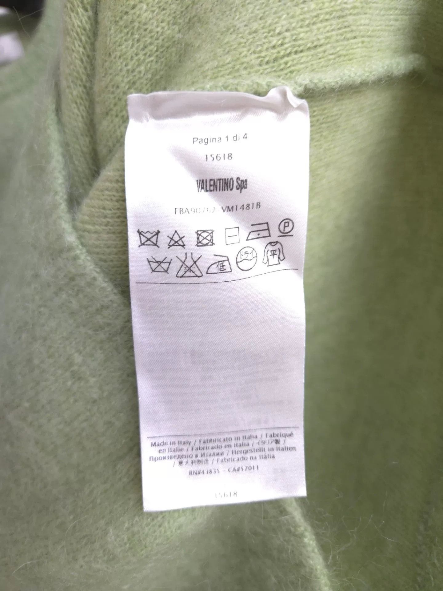 Valentino beautiful green cashmere sweater by Valentino Size US S / EU 44-46 / 1 - 4 Thumbnail