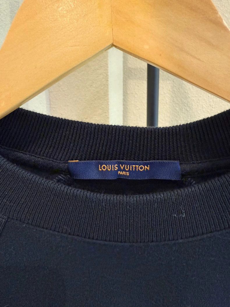 Louis Vuitton Louis Vuitton Black Reflective Logo Sweatshirt Size US L / EU 52-54 / 3 - 3 Thumbnail