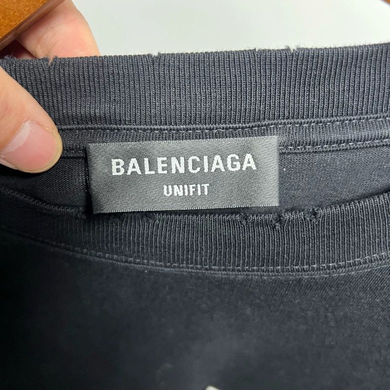Balenciaga Balenciaga FREE Short Sleeve T-shirt Size US S / EU 44-46 / 1 - 3 Thumbnail