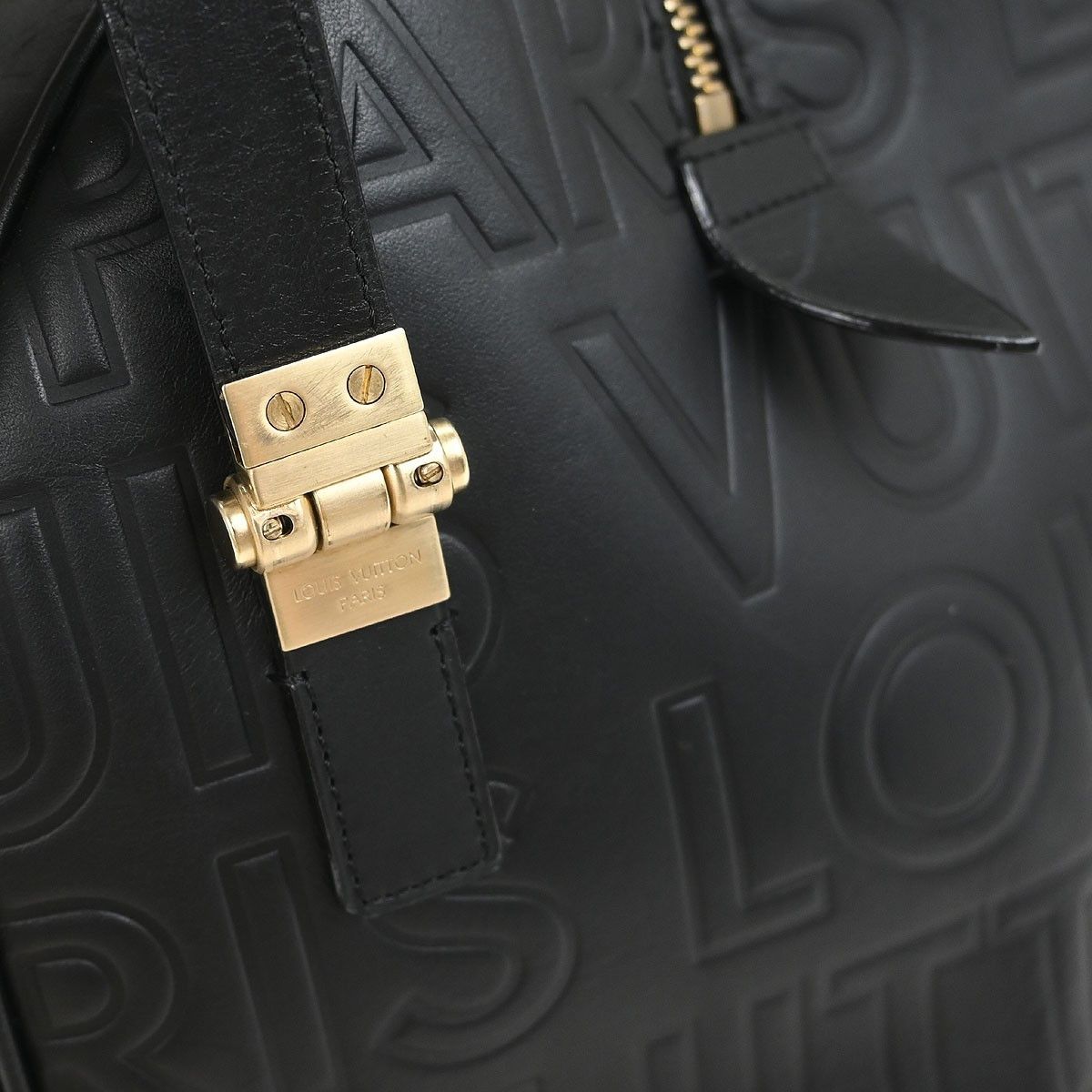 Louis Vuitton Louis Vuitton Paris Speedy Cube Bag Embossed Leather Size ONE SIZE - 10 Thumbnail