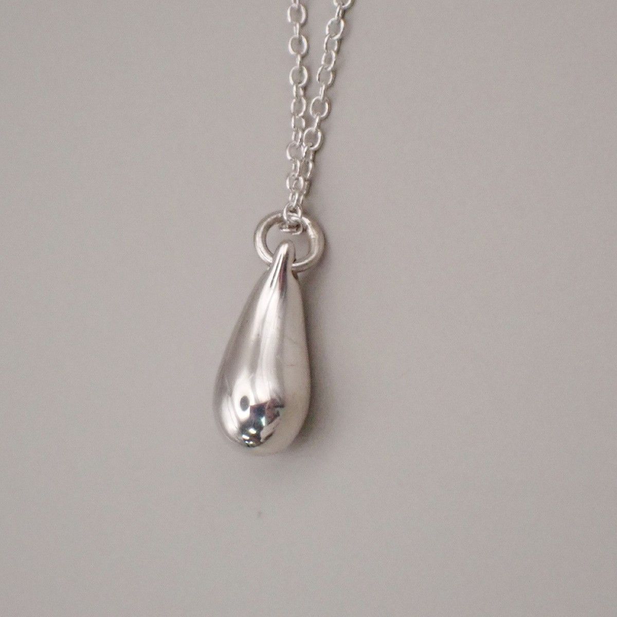 Tiffany & Co. Tiffany & Co. Elsa Peretti Teardrop Pendant Necklace Sterling Silver Size ONE SIZE - 3 Thumbnail