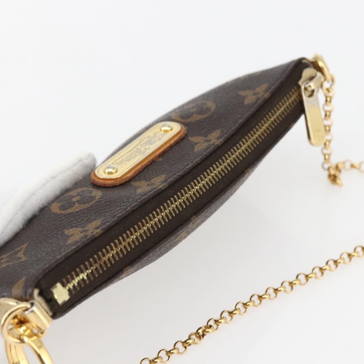 Louis Vuitton Louis Vuitton Milla Pochette Monogram Canvas Size ONE SIZE - 17 Thumbnail