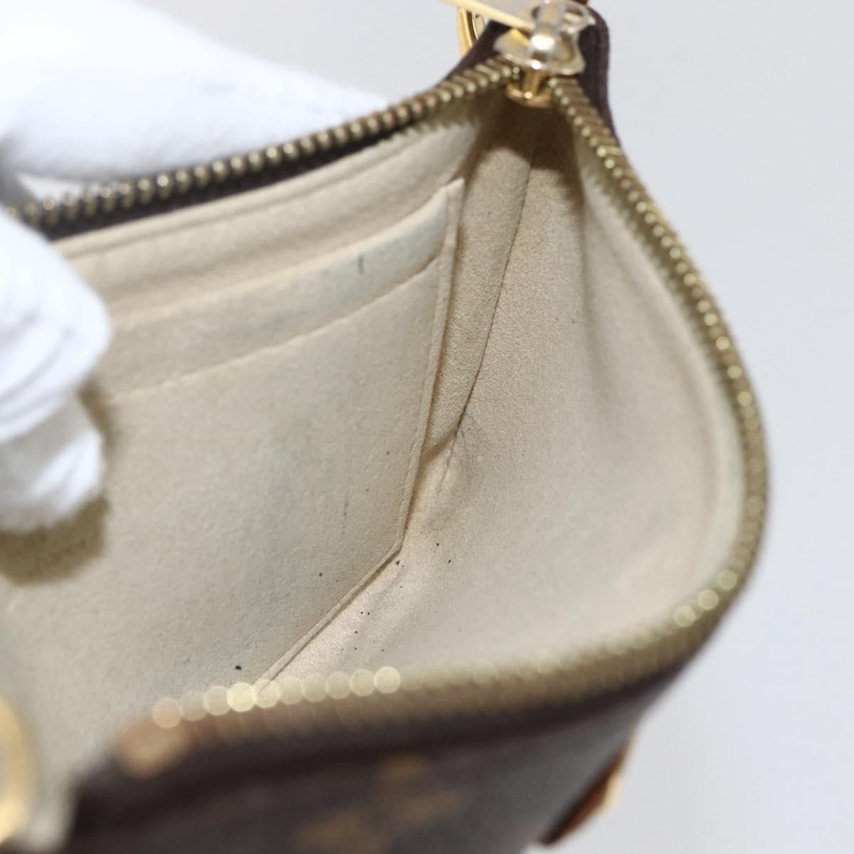 Louis Vuitton Louis Vuitton Milla Pochette Monogram Canvas Size ONE SIZE - 21 Thumbnail