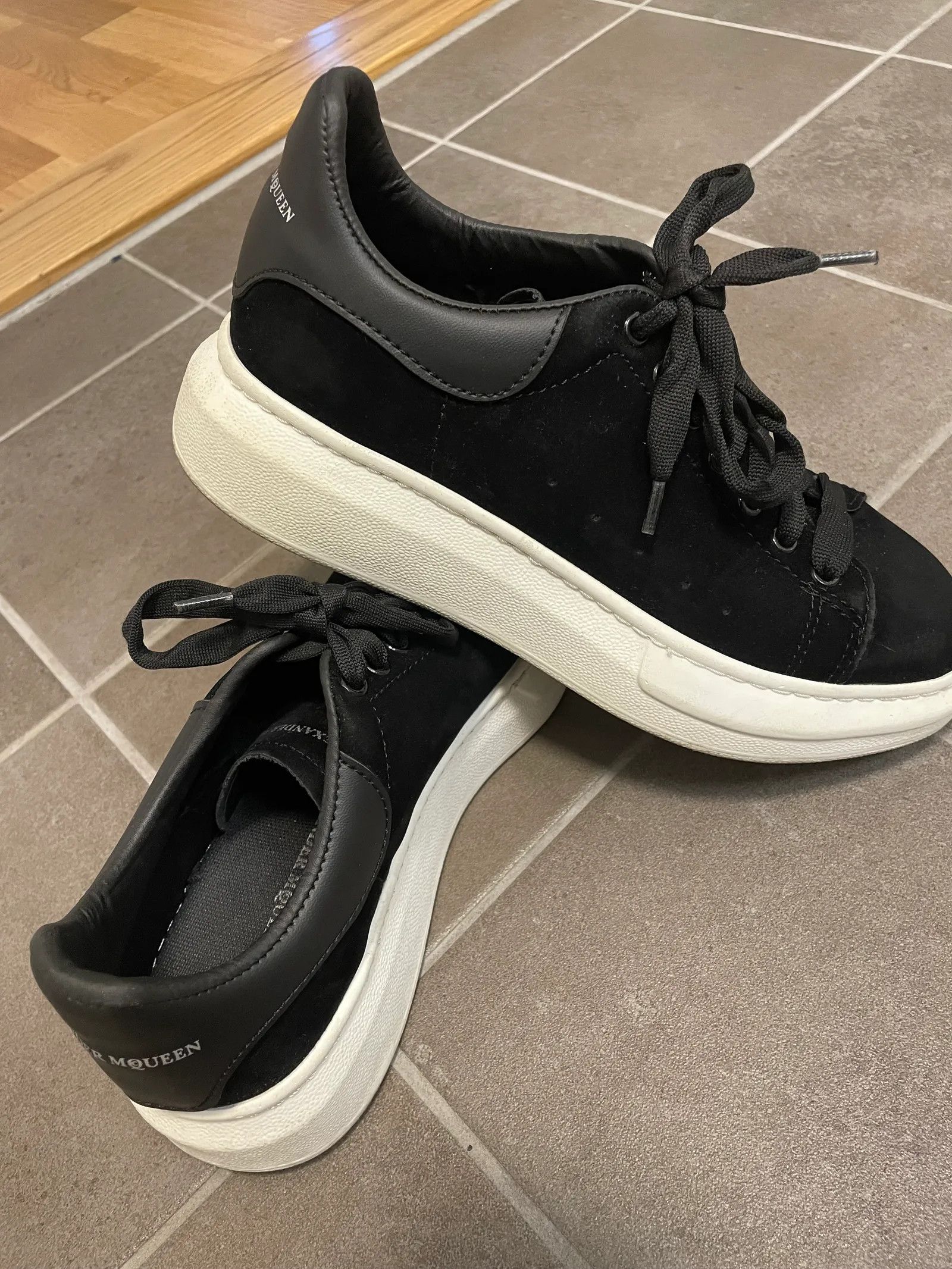 Alexander McQueen Alexander McQueen Oversize velvet sneakers Sneakers Size US 8 / IT 38 - 3 Thumbnail