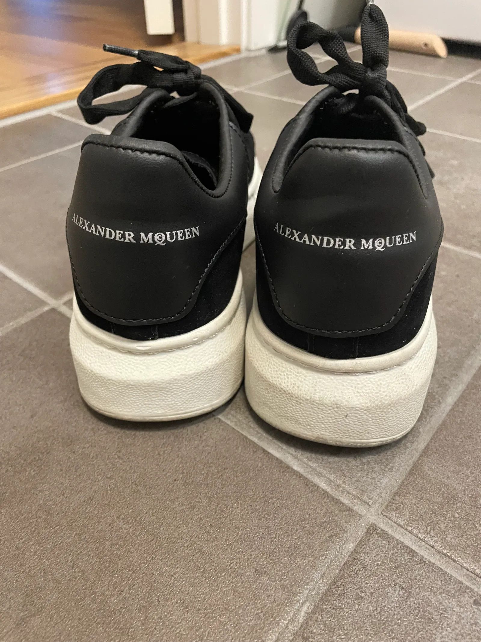 Alexander McQueen Alexander McQueen Oversize velvet sneakers Sneakers Size US 8 / IT 38 - 2 Thumbnail