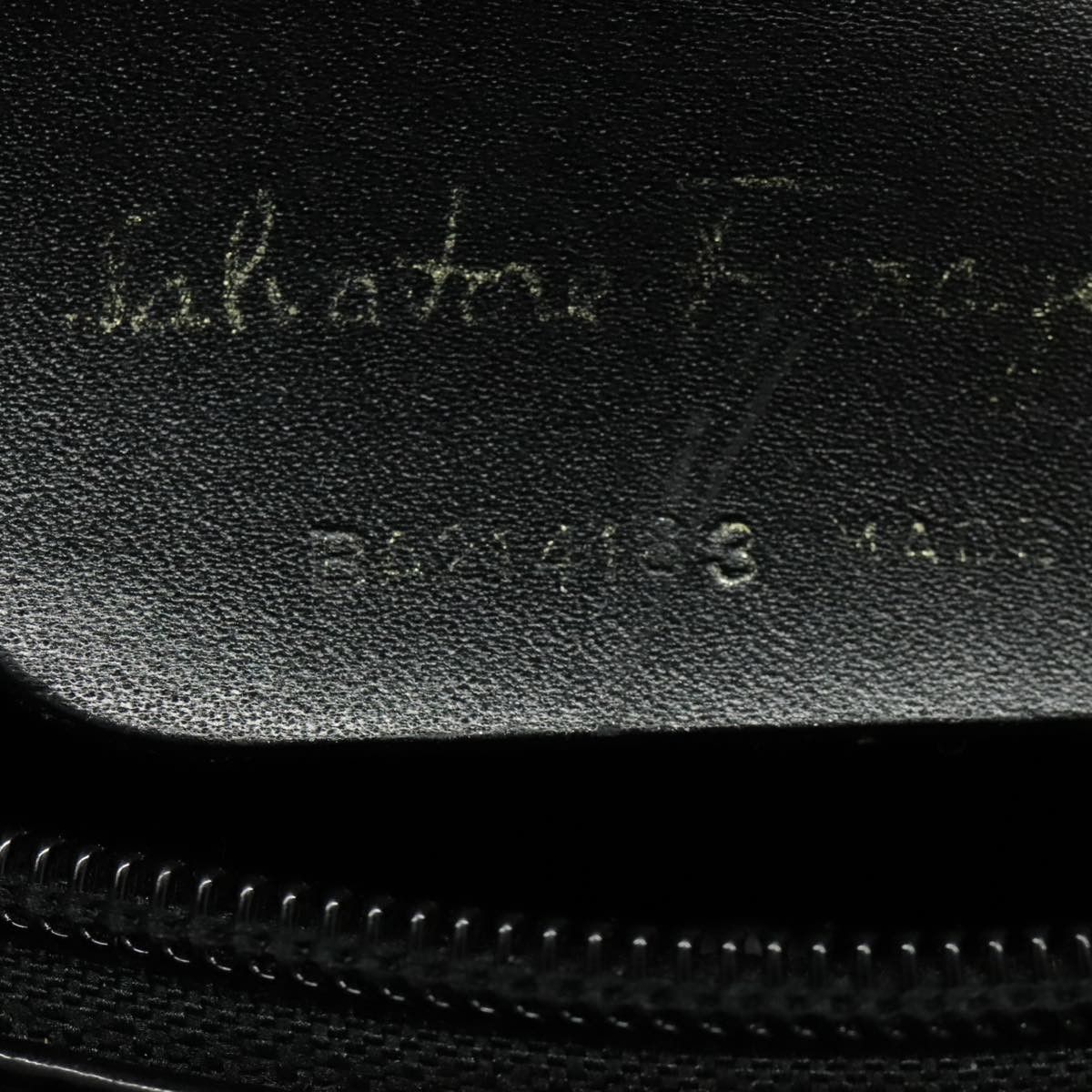 Salvatore Ferragamo Salvatore Ferragamo Vala Shoulder Bag Patent Leather Size ONE SIZE - 7 Thumbnail