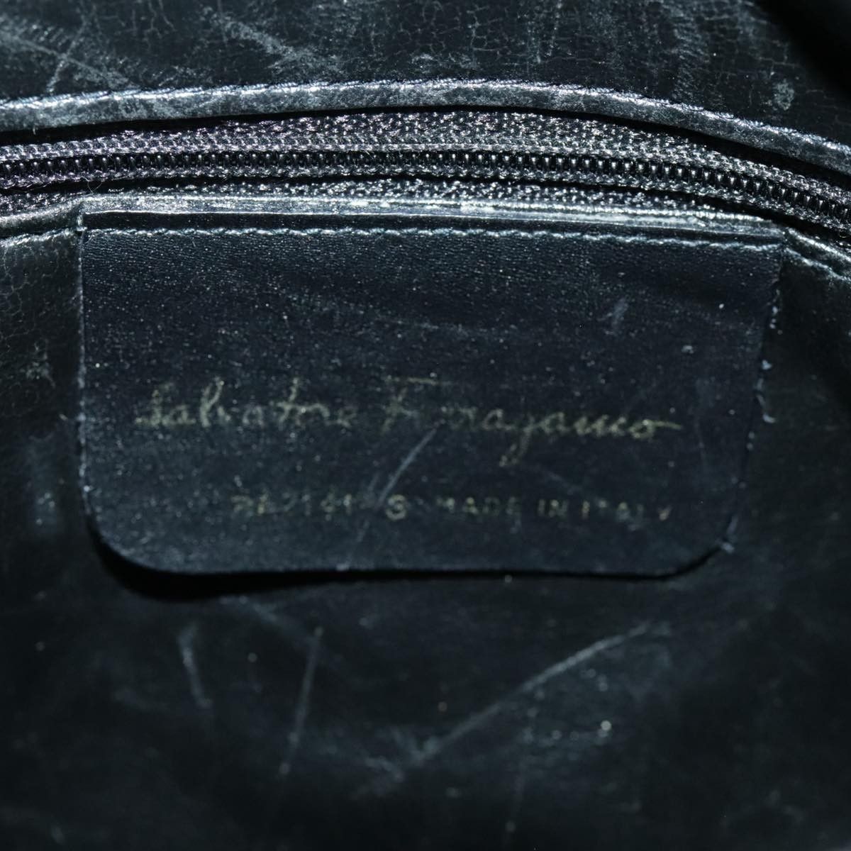 Salvatore Ferragamo Salvatore Ferragamo Vala Shoulder Bag Patent Leather Size ONE SIZE - 6 Thumbnail